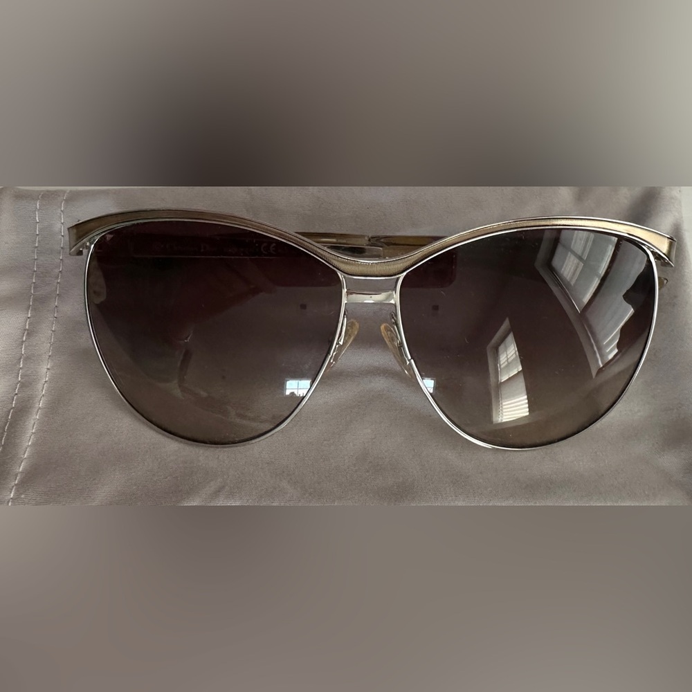 Dior Silver Sunglasses with Sleek Modern Design